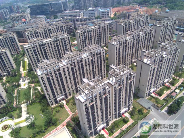 長沙中信（中海）凱旋城東地塊陽臺壁掛式太陽能熱水系統