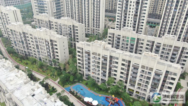 中房瑞致小區3#地塊陽臺壁掛式太陽能熱水系統工程