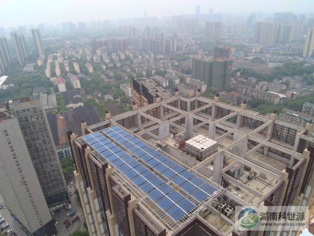 屋頂架構(gòu)層太陽能熱水系統(tǒng)