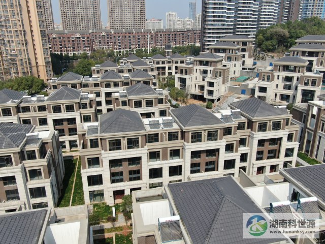 太陽能熱水器